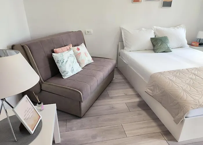 View Апартаменты *